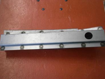 Preview: D-Säule unten rechts zur Motorklappe T1 8/63-7/67