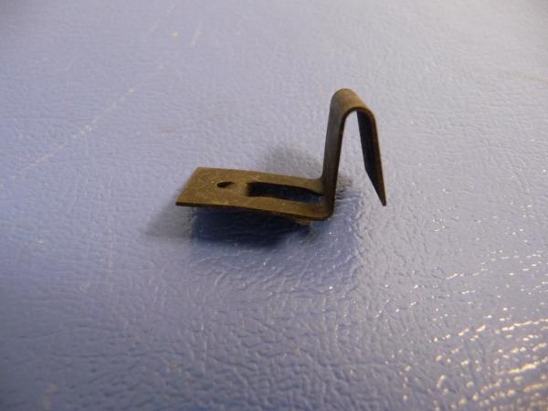 Halteclip Sicherungskasten Käfer 8/60-4/71, Bus T1 8/60-7/67  NOS