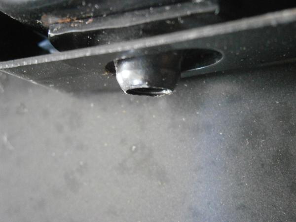 Motorklappenträger T2 8/76-7/79 NOS