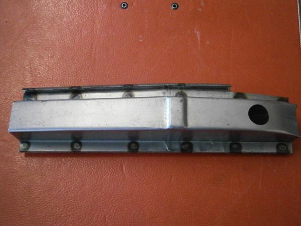 D-Säule unten links zur Motorklappe T1 8/63-7/67