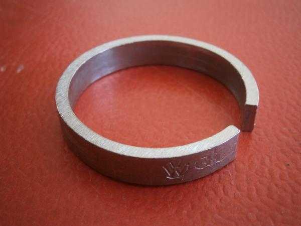 Abstandsring zwischen den Kurbelwellenrädern