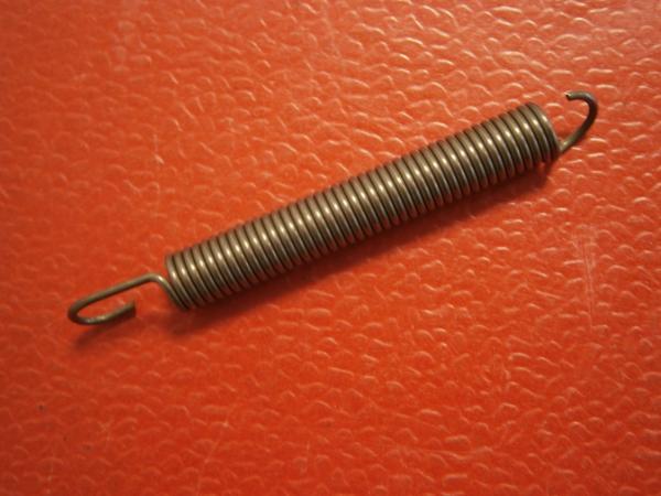 Rückzugfeder Sitzverstellung 8/72-7/75