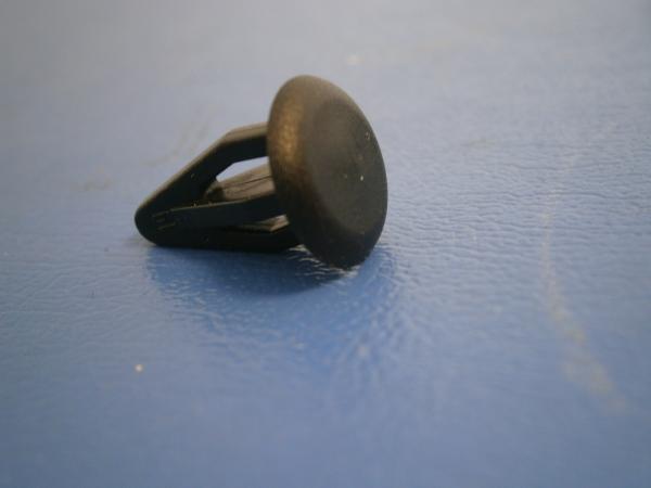 Clip Innenverkleidung schwarz, T2b+T3 hinten, Sparkäfer 74-78