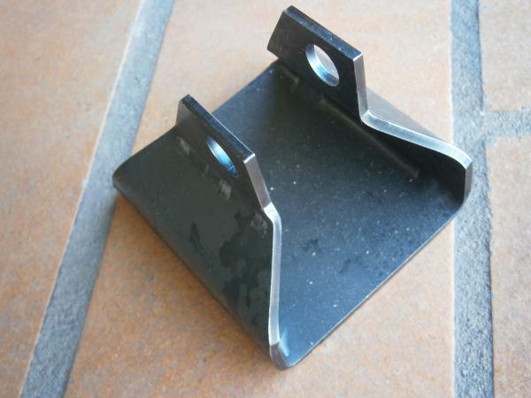 Stoßdämpferaufnahme hinten T1