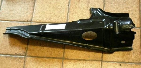 Querträger unter Sitzbank links ab 8/67