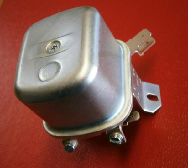 Regler 6V 45A elektronisch ,  Montage auf der Lichtmaschine