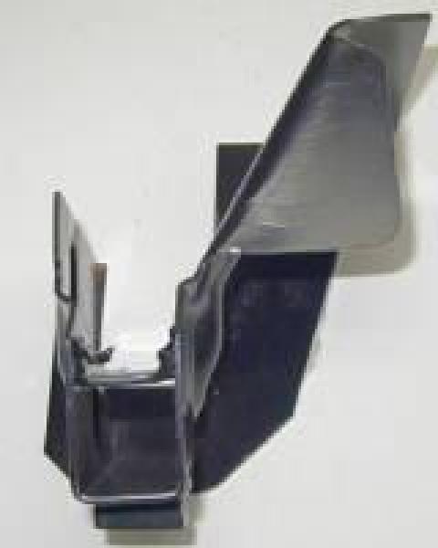 Wagenheberaufnahme vorn links T1