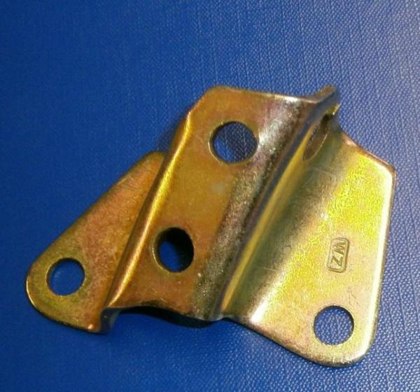 Halter für Kupplungsseilführung ab 8/74