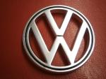 VW-Zeichen auf Fronthaube ab 8/62